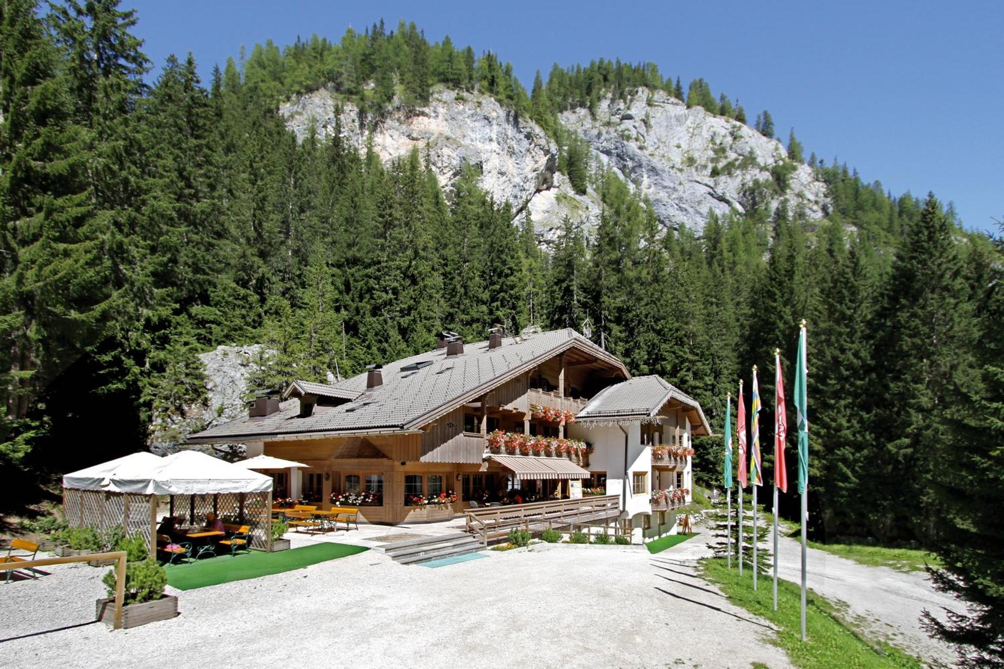 Hotel Villetta Maria Cottage Canazei Exterior foto