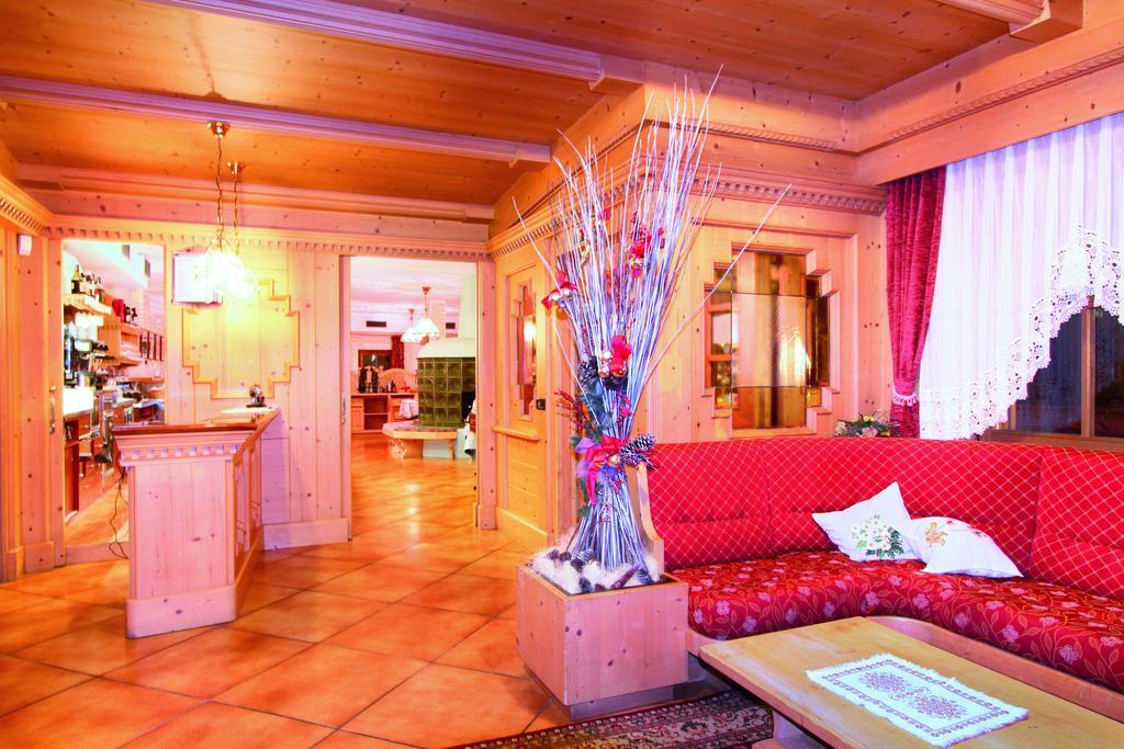 Hotel Villetta Maria Cottage Canazei Exterior foto